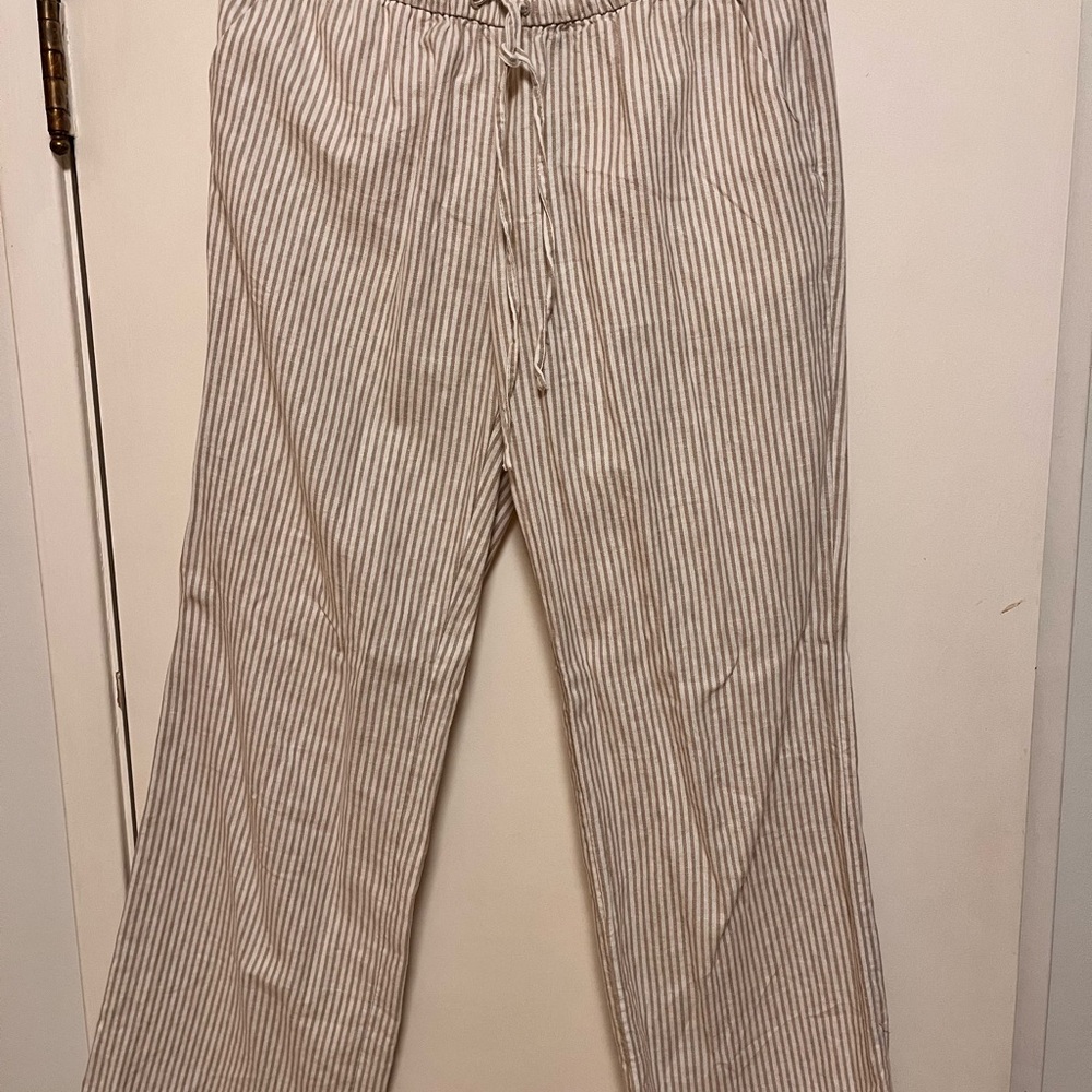 H&M Beige and White Striped Women's Straight Leg Pants